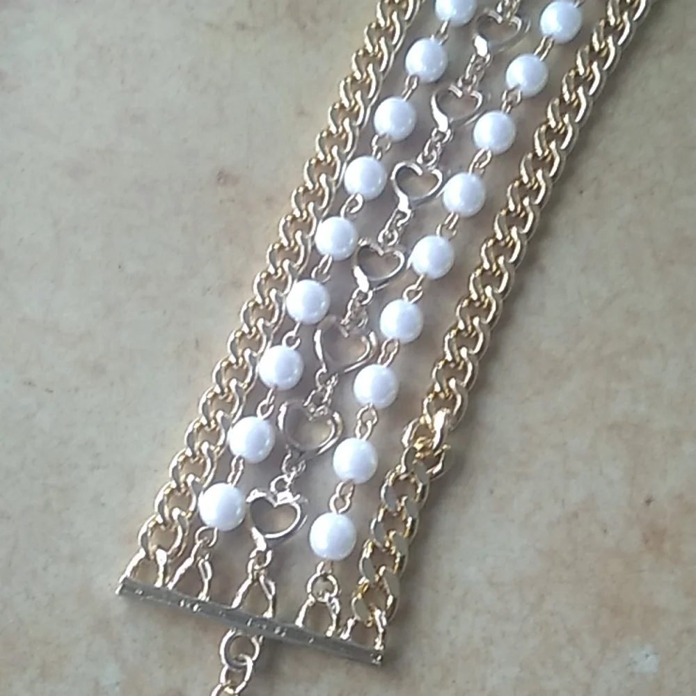 Bracelet with hearts and pearls Valentine Love - Picture 2 of 6